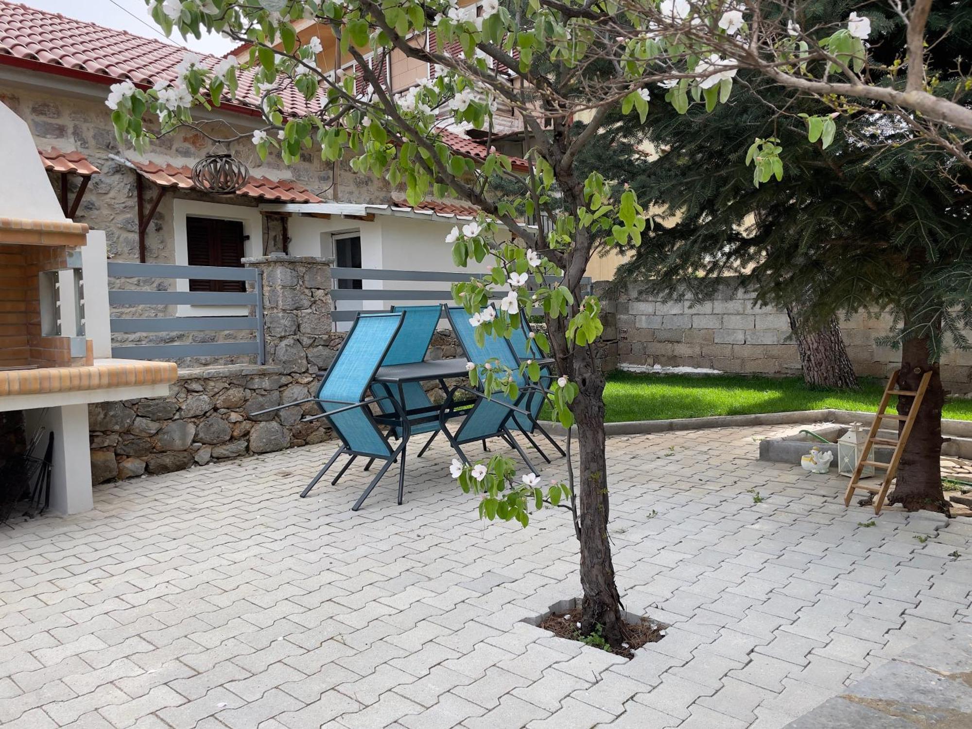 Alonaki House Apartman Amfíklia Kültér fotó