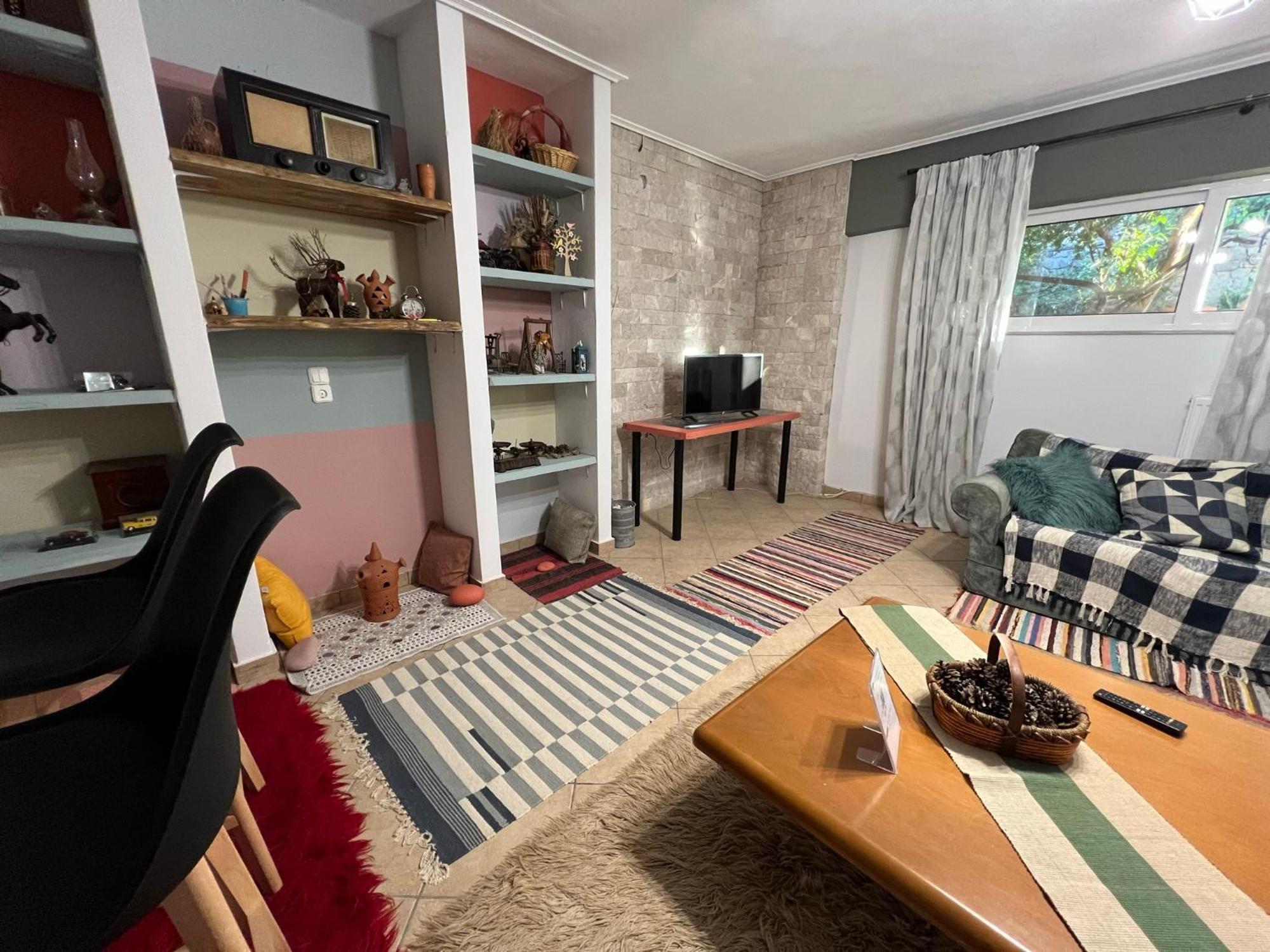 Alonaki House Apartman Amfíklia Kültér fotó